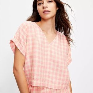 NWT Lou & Grey Linen V-neck Crop Top (tan/white)